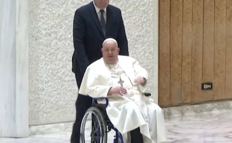 Papa tem carta de renúncia pronta caso saúde o impeça de seguir no cargo