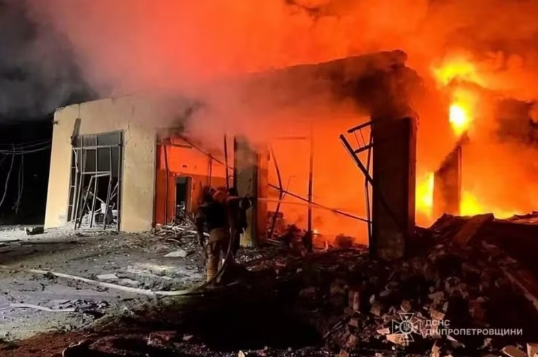 Rússia faz maior ataque com drones contra a Ucrânia e presidente pede ajuda