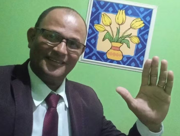 Pastor é executado com tiros na cabeça na frente do irmão ao sair de igreja