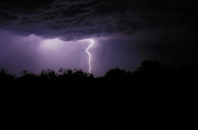 Defesa Civil emite alerta de chuvas intensas no Amazonas nesta quinta-feira