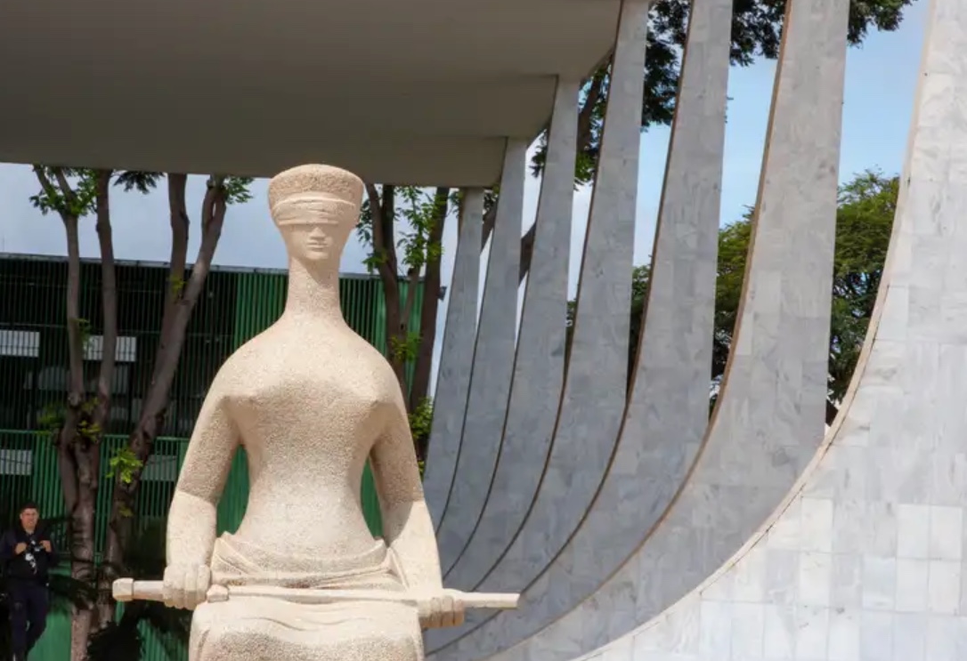 STF recebe defesas de denunciados por tentativa de golpe