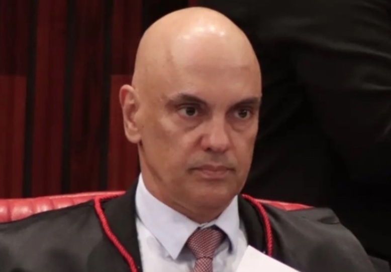 Moraes volta a criticar big techs e brinca: 'não sou comunista, não é possível que acreditem'