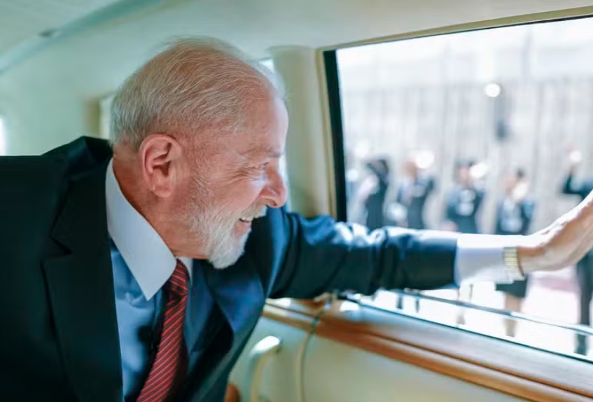 Lula ameaça retaliar taxas dos EUA: 'Trump não é o xerife do mundo'