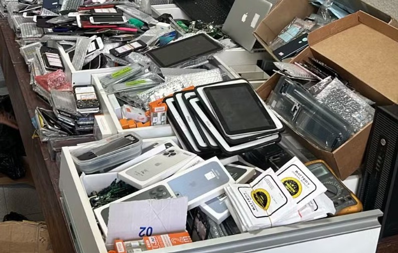 Governo analisa aumentar pena para quem compra telefones roubados