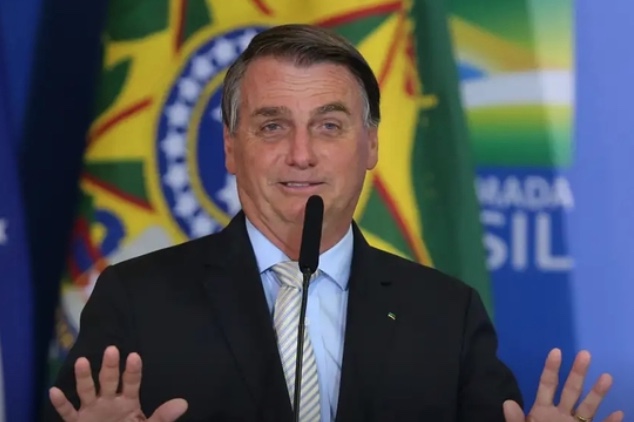 52% acham que Bolsonaro deveria ser preso por tentativa de golpe