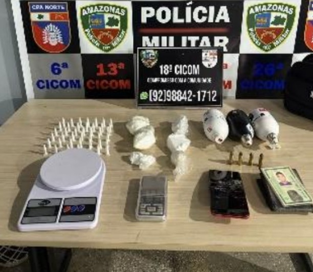 Homem é preso com drogas e munições em Manaus; esposa tentou ajudar na fuga
