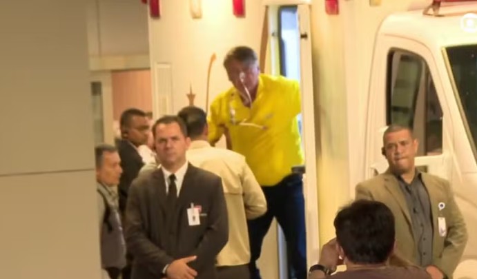 Michelle atualiza situação de Bolsonaro: 'cirurgia ainda não acabou'