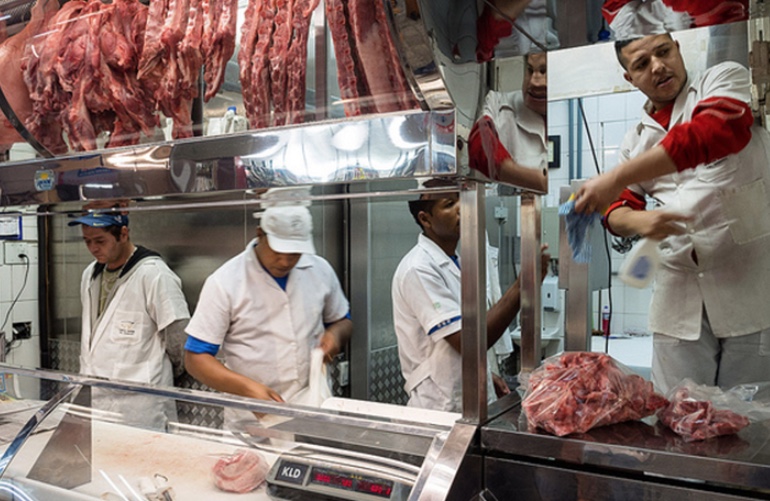 Governo Trump vai fazer auditoria em frigoríficos do Brasil