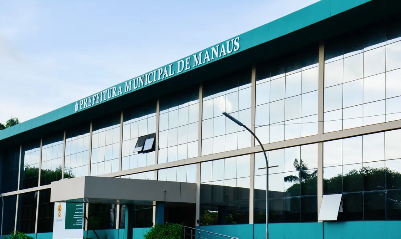 Prefeitura de Manaus anuncia pagamento do 14º salário para servidores da rede municipal de ensino