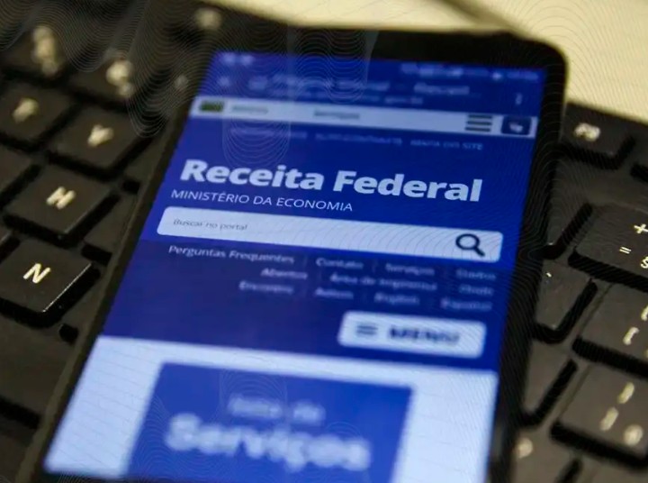 Receita paga nesta quarta-feira lote da malha fina do IR