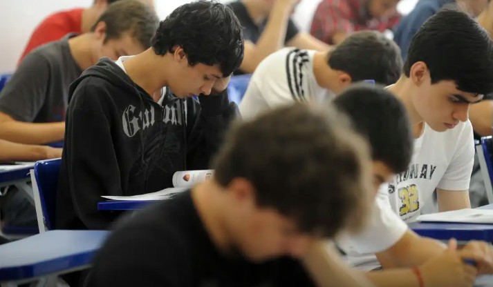 Enem 2025: prazo para pedir isenção da taxa acaba nesta sexta