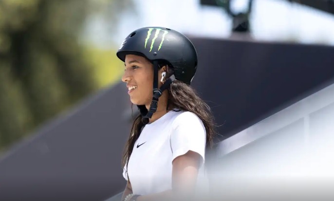 Rayssa Leal estreia na temporada da SLS com vitória na etapa de Miami