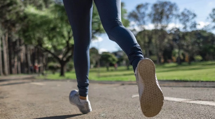 Trânsito é alterado para corrida na Avenida André Araújo neste domingo
