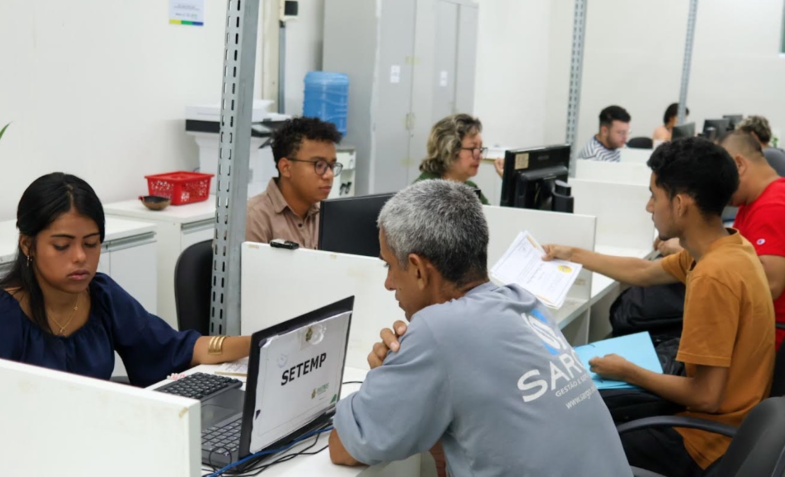 Cozinheiro, motorista e mais: veja as 272 vagas de emprego no Sine Amazonas