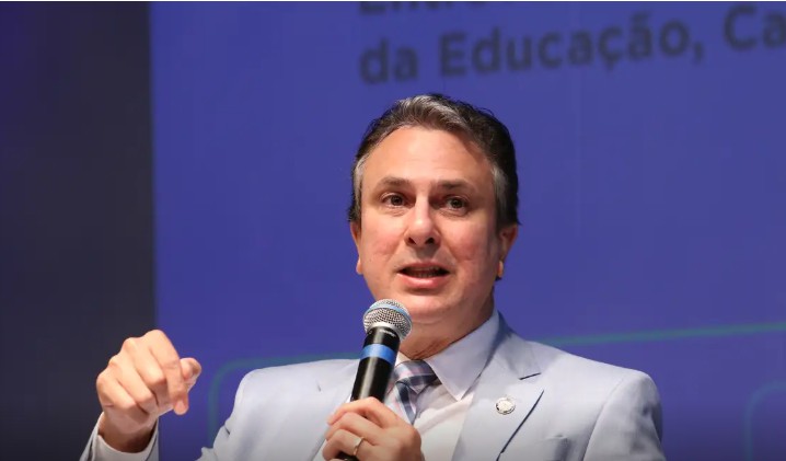 Ministro da Educação vem a Manaus para visitar escola referência da capital