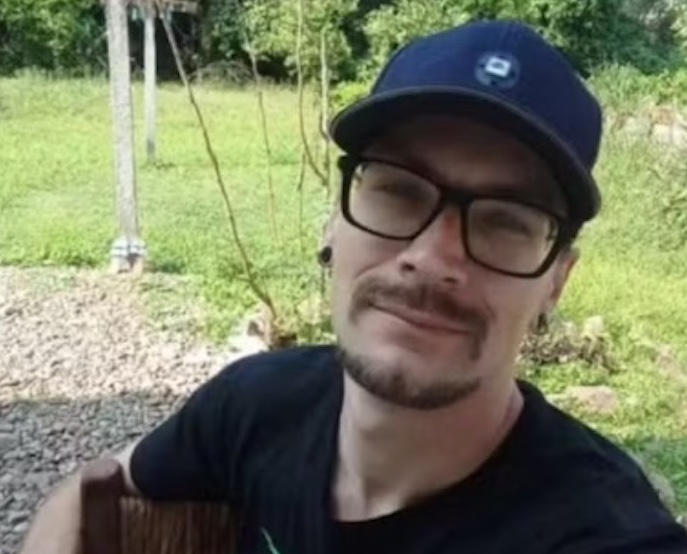 Tragédia no futebol: homem morre após levar bolada no abdômen