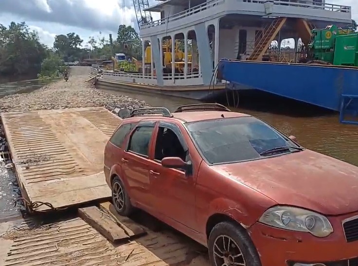 Passagem de veículos leves é liberada sobre ponte na BR-319