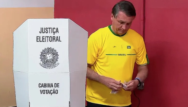 Mauro Cid diz que Bolsonaro buscava fraude nas urnas