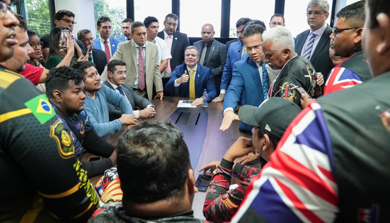 Motorubers pressionam e CMM retira projeto de regulamentação