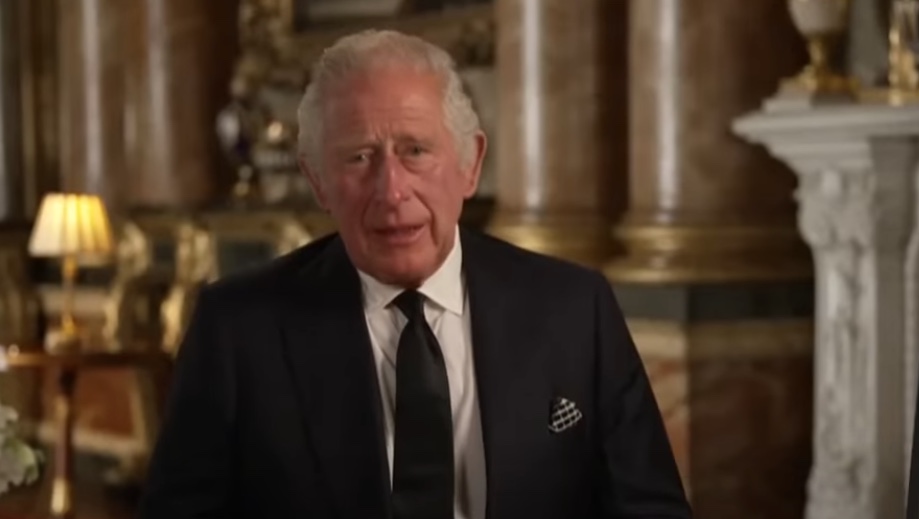 Com câncer, Rei Charles faz piada sobre tempo de vida durante viagem à Itália