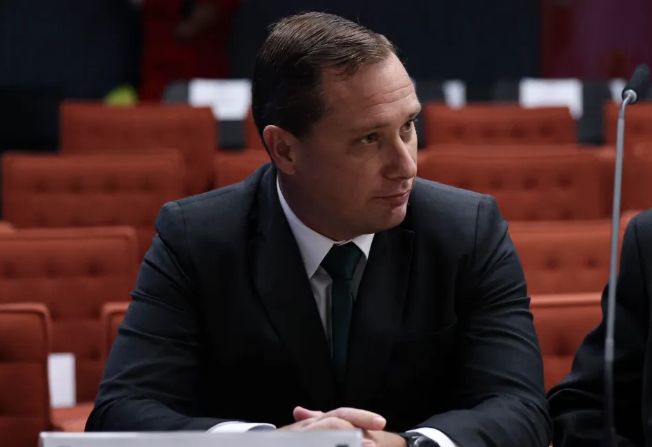 PGR pediu prisão de Mauro Cid após saída de familiares para os EUA