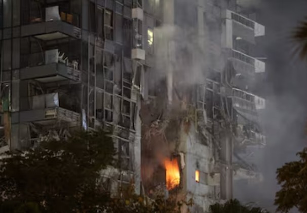 Israel volta a ser bombardeada por mísseis iranianos neste domingo 