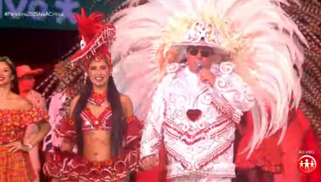 Boi Garantido encerra última noite do Festival de Parintins