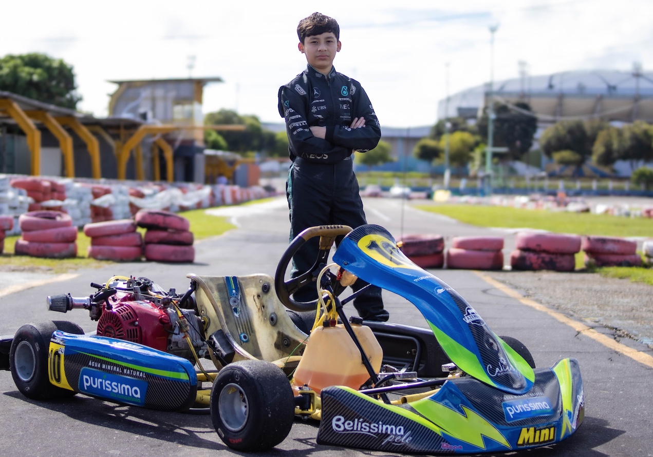 Promessa do automobilismo amazonense, Caleb Rabelo vence em Manaus