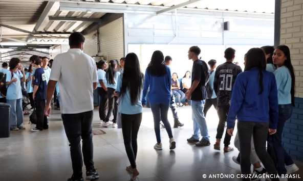 Pé-de-Meia: MEC inicia pagamento da quarta parcela para estudantes