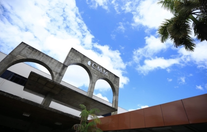 Câmara Municipal de Manaus é evacuada após incêndio em gabinete
