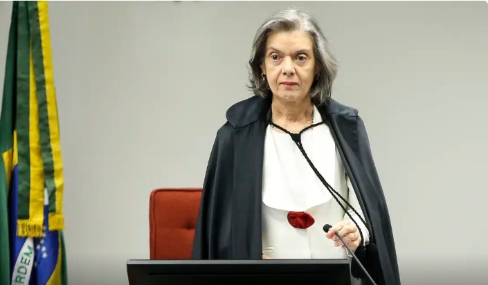 STF tem placar de 4 votos a 0 para manter cautelares contra Bolsonaro