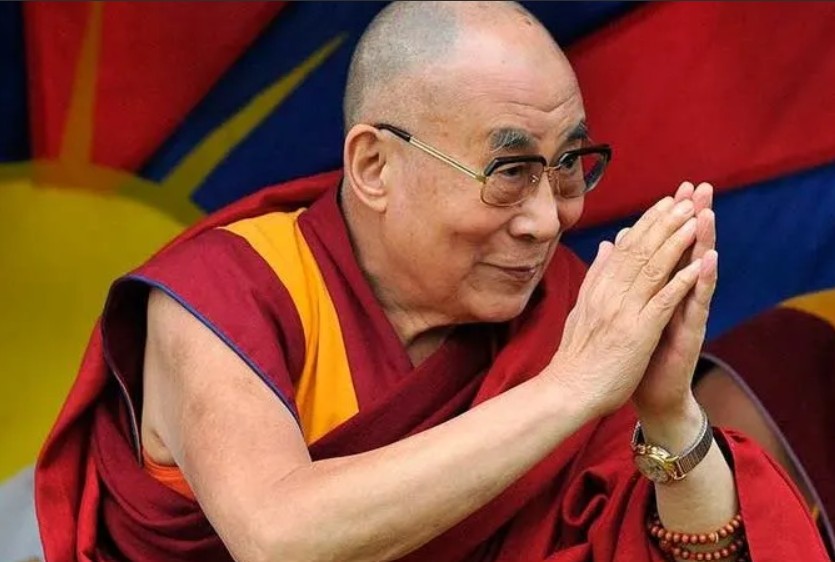 Dalai Lama ganha festão de 90 anos com presença do ator Richard Gere