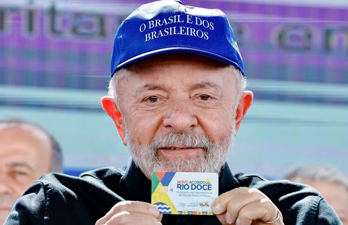 Lula diz que Bolsonaro mandou filho pedir que Trump ameaçasse o Brasil