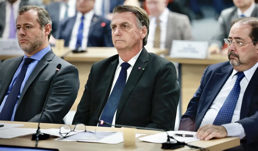 PGR entrega alegações finais em ação contra Bolsonaro por trama de golpe