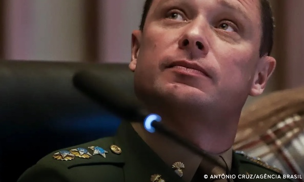 Cid reafirma que Bolsonaro leu e sugeriu alterações em minuta golpista