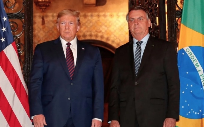 Trump volta a defender Bolsonaro após pedido de condenação da PGR