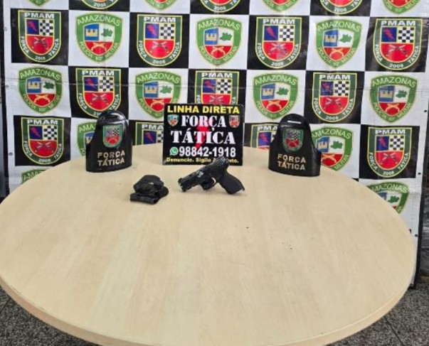 Homem é preso por ameaçar atirar em pessoas com arma falsa no Alvorada