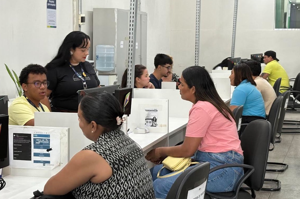 Azulejista, pedreiro e mais: confira 199 vagas de emprego no Sine Amazonas