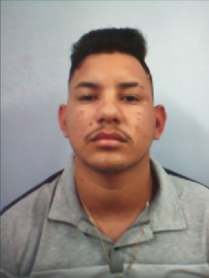 Homem é procurado por furtar objetos de carro usando ‘Chapolin’ em Manaus