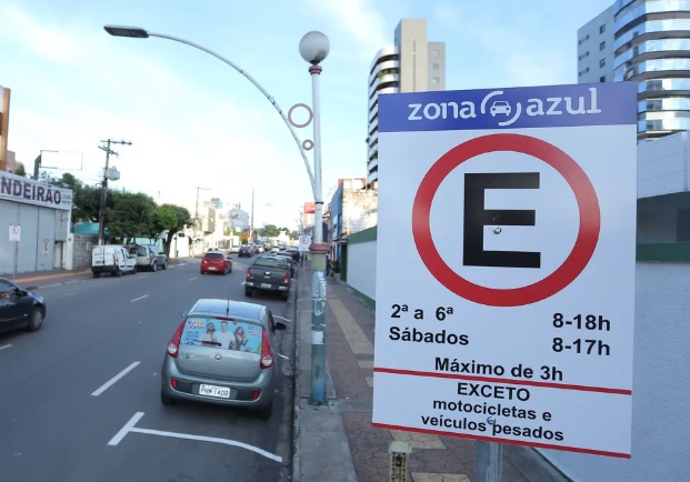 Zona Azul volta a cobrar tarifa cheia de R$ 3,98 em Manaus