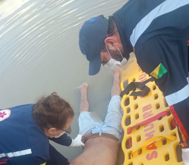 Jovem pula no rio para escapar de execução no Acre