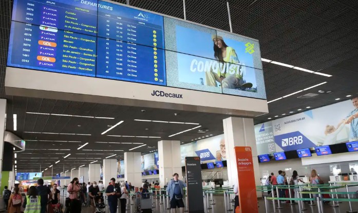 Portos e aeroportos terão de expor materiais informativos sobre mpox