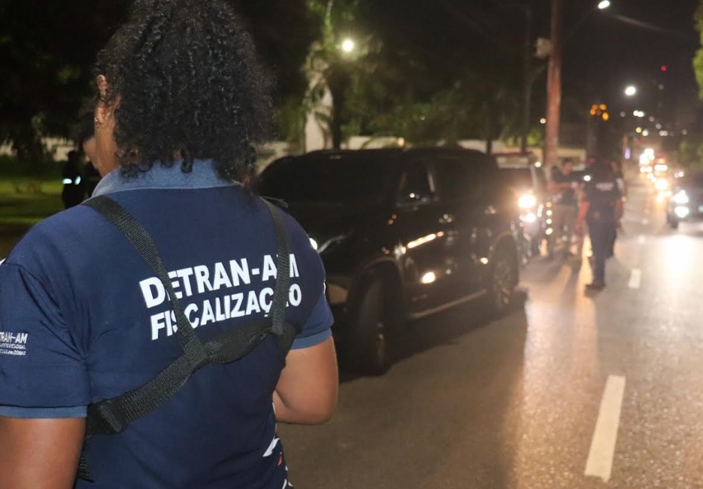 Motociclista é preso após tentativa de fuga em operação do Detran-AM