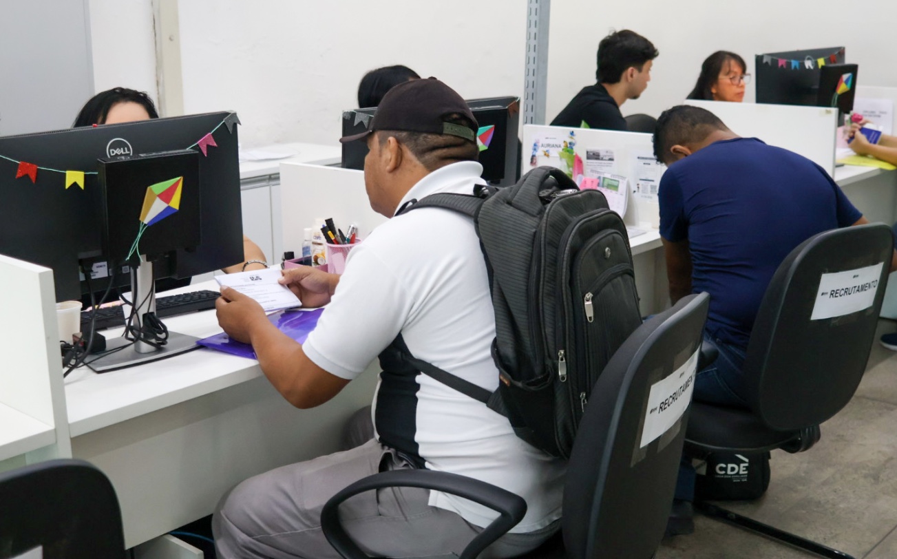 Motorista, jardineiro e mais: confira vagas de emprego no Sine Amazonas