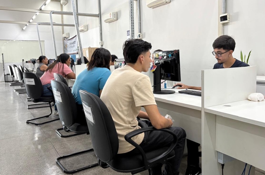 Mais de 300 vagas empregos estão disponíveis no Sine Amazonas; veja