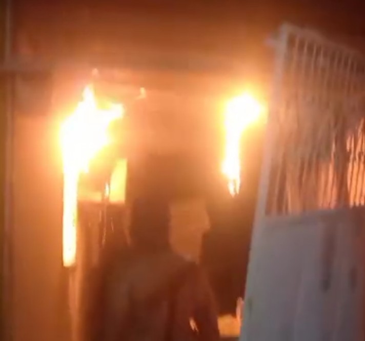 Casa é destruída em incêndio no Alvorada e família perde tudo