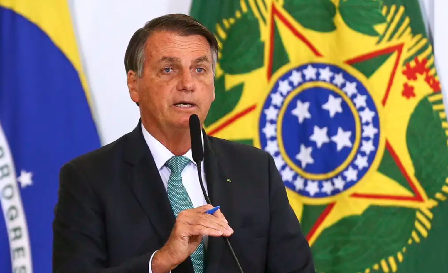 Julgamento de Bolsonaro deve ser concluído até outubro, diz STF
