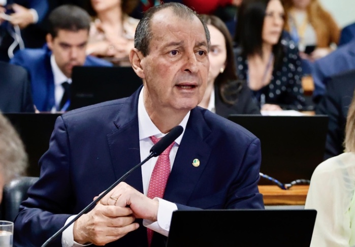 Senador Omar Aziz é escolhido como presidente da CPMI do INSS