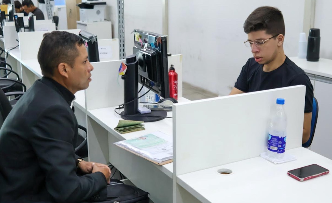 Repositor, recepcionista e mais: veja vagas disponíveis no Sine Amazonas