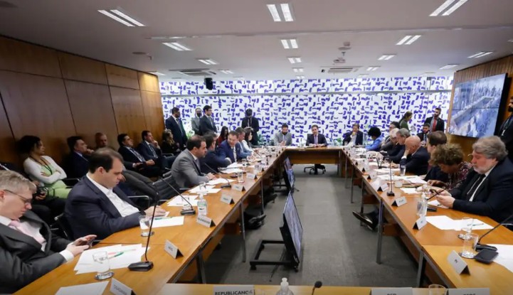 Câmara discute hoje Projeto de Lei para proteger crianças na internet